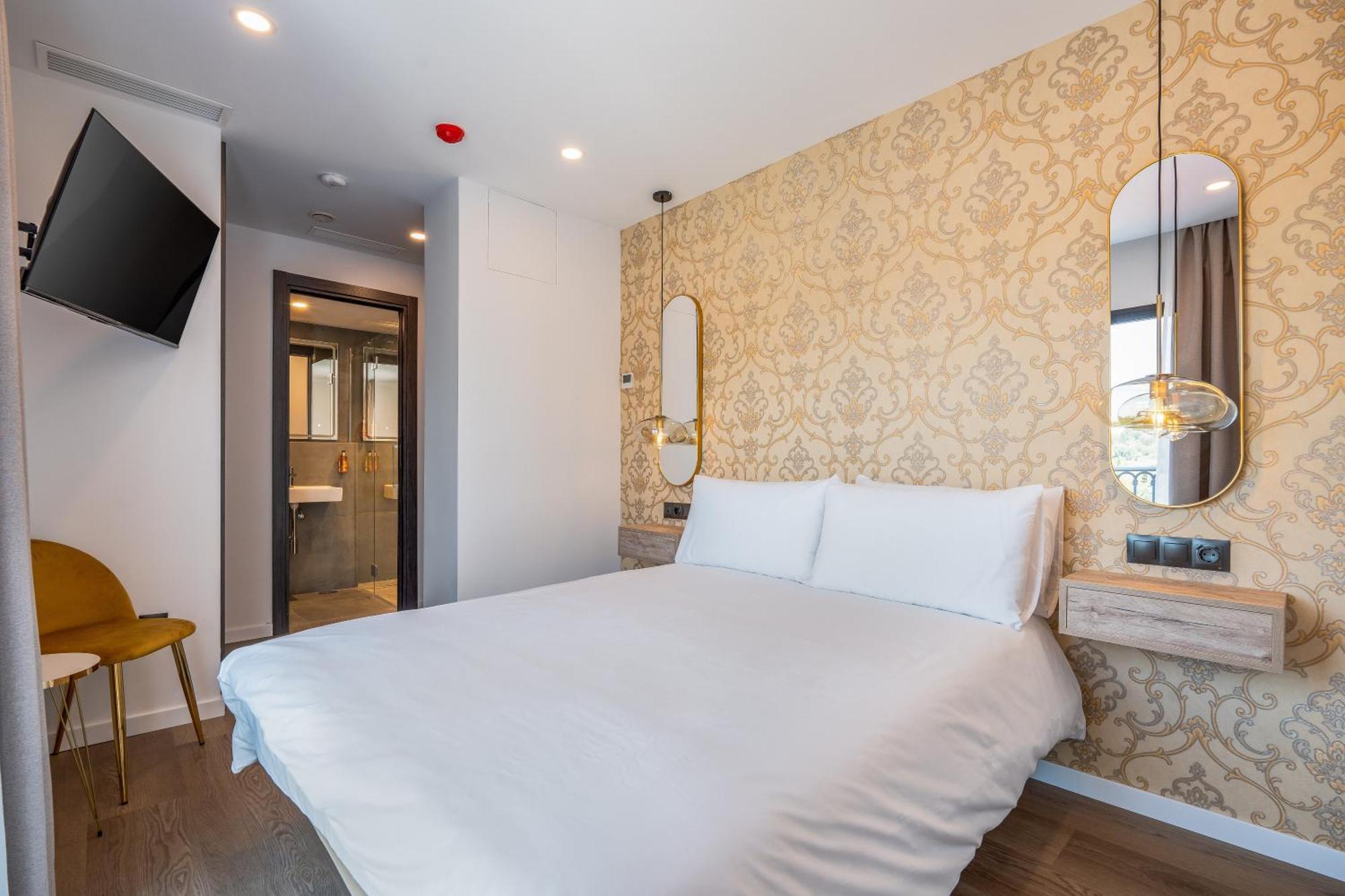 The Orange House Boutique Hotel And Upstairs Rooftop Bar Center Of La Cala De Mijas 100M From The Beach Eksteriør bilde